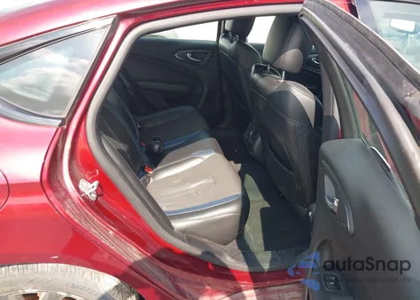 2015 Chrysler 200 S z USA, uszkodzony, nr VIN 1C3CCCBB6FN527254